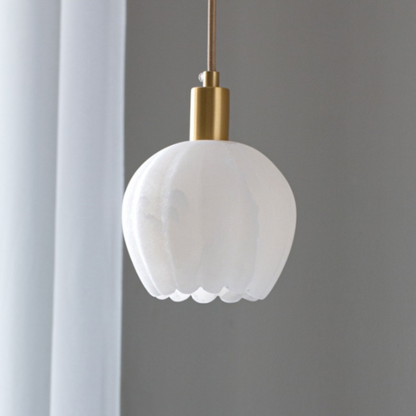 Alabaster Pendant Lamp Lilin – Luxe Marble Design with LED