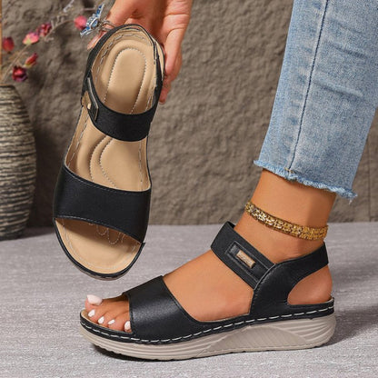 Lightweight design for all-day summer shoes