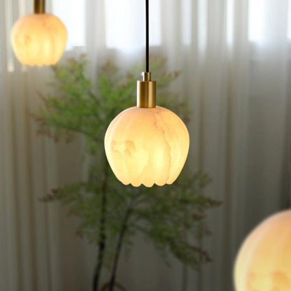 Alabaster Pendant Lamp Lilin – Luxe Marble Design with LED