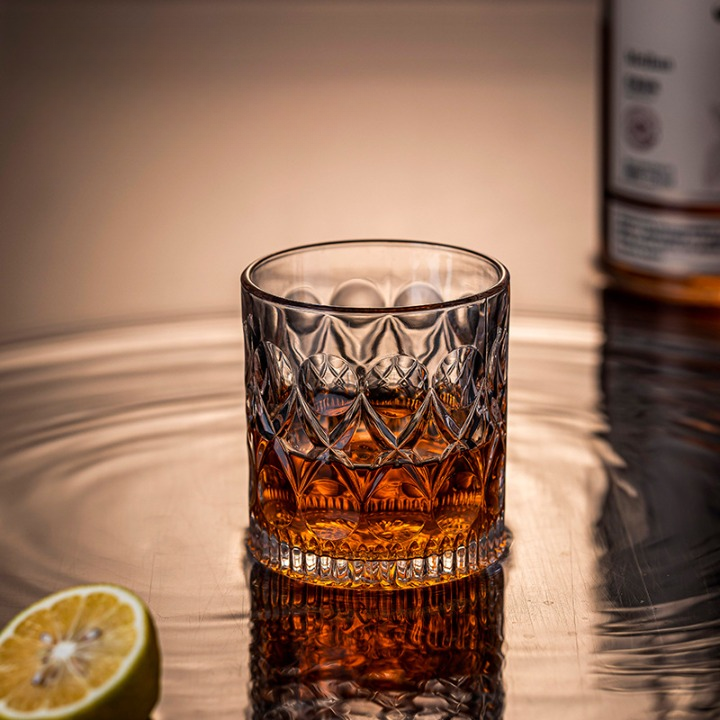 Copa de cristal para whisky, para servir con estilo y disfrutar de una cata óptima