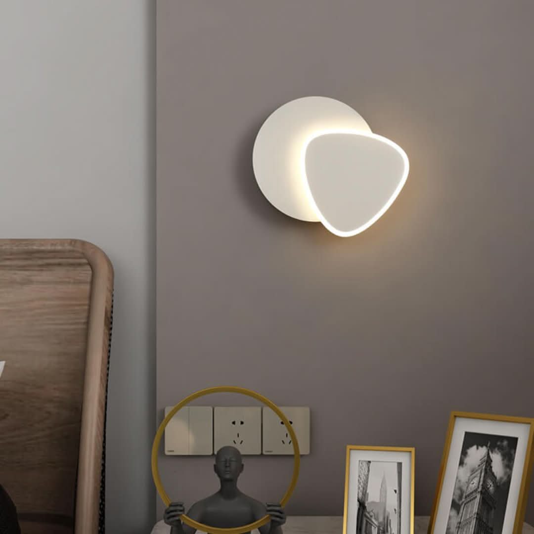 LichtLuxe - Modern LED Wall Lamp with Various Arm Designs