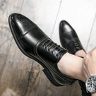 Sapatos Oxford Brogue em Couro Polido para Homem
