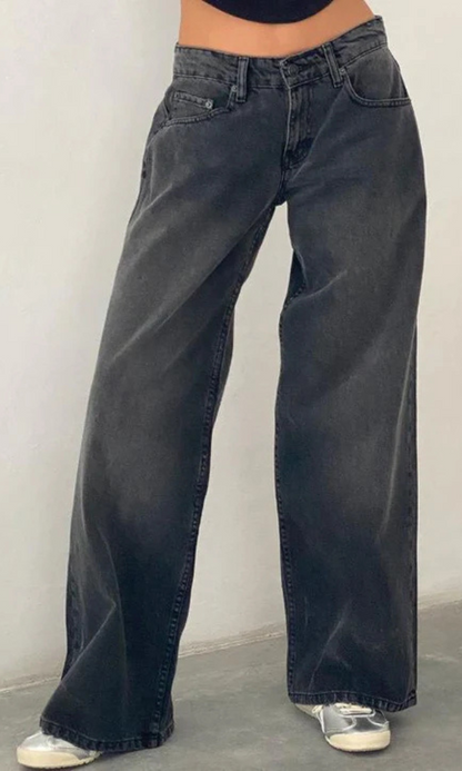 Low Rise Straight-Leg Women's Jeans with Vintage Wash