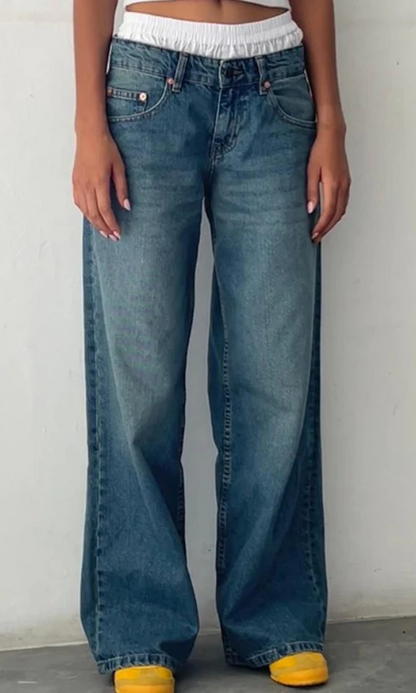 Low Rise Straight-Leg Women's Jeans with Vintage Wash
