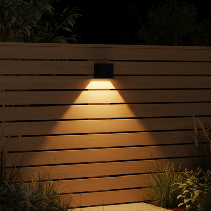 Solar LED Wall Lamp for Outdoors with Automatic Lighting and Wireless Design