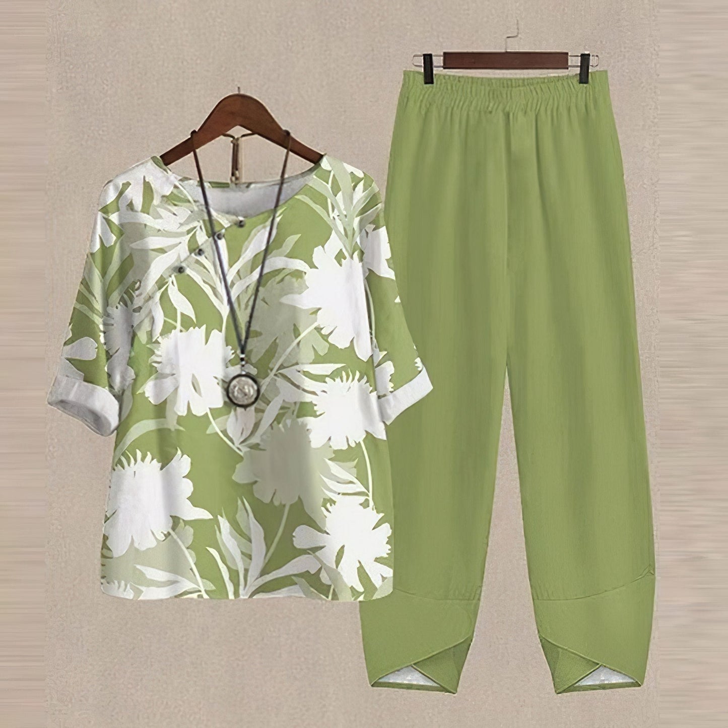 Perfect Comfortable Elegant Floral Set of 2 Pieces