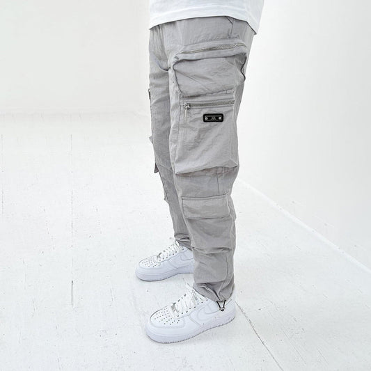 Pantalones cargo para hombre con corte clásico y múltiples bolsillos