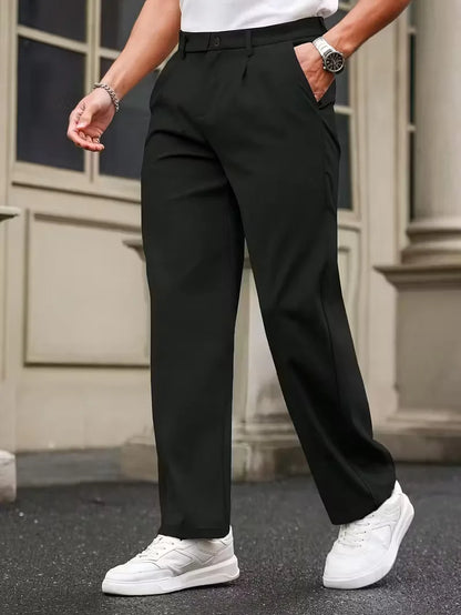 Pantalon droit avec plis et poches latérales
