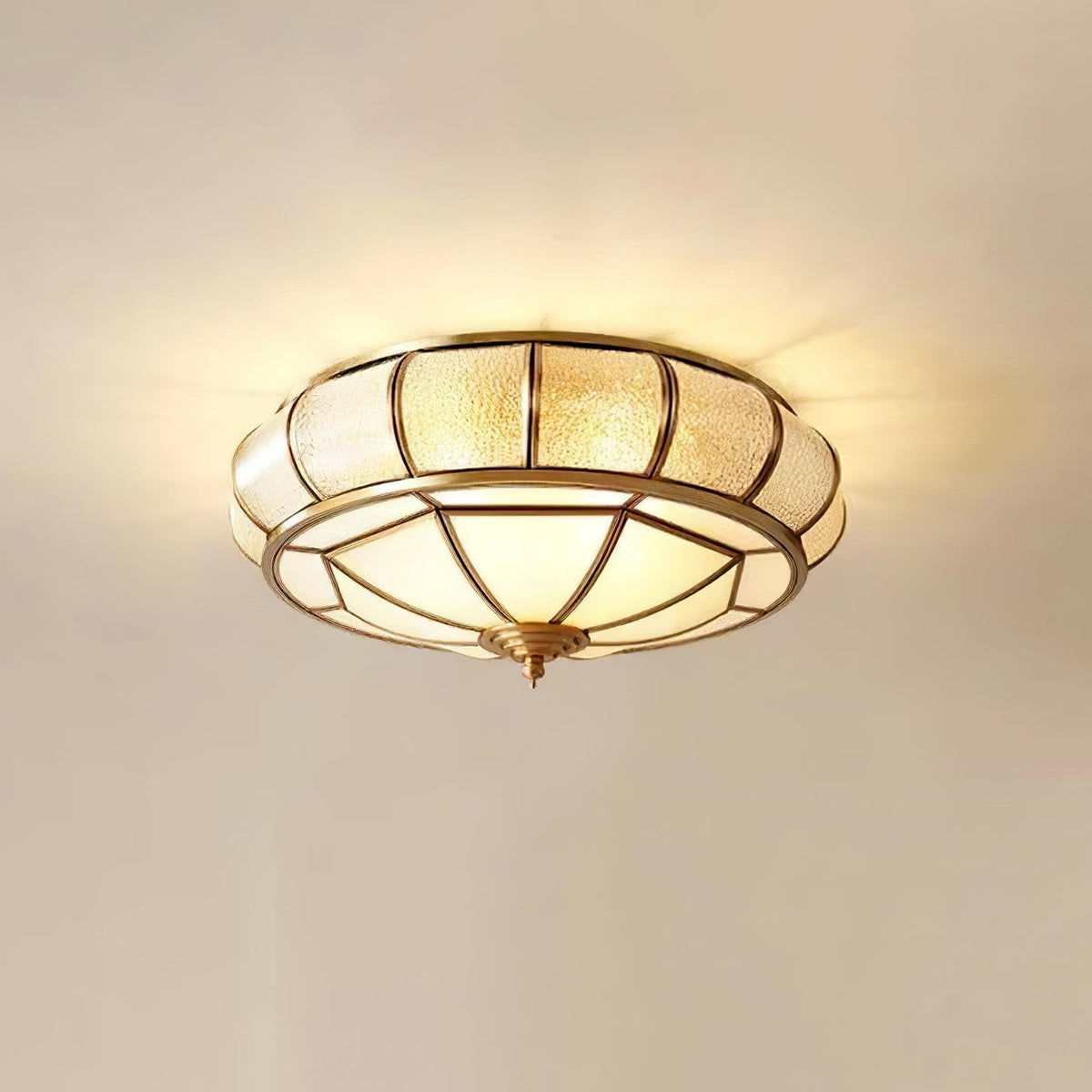 Lampe ronde élégante en verre à la texture luxueuse