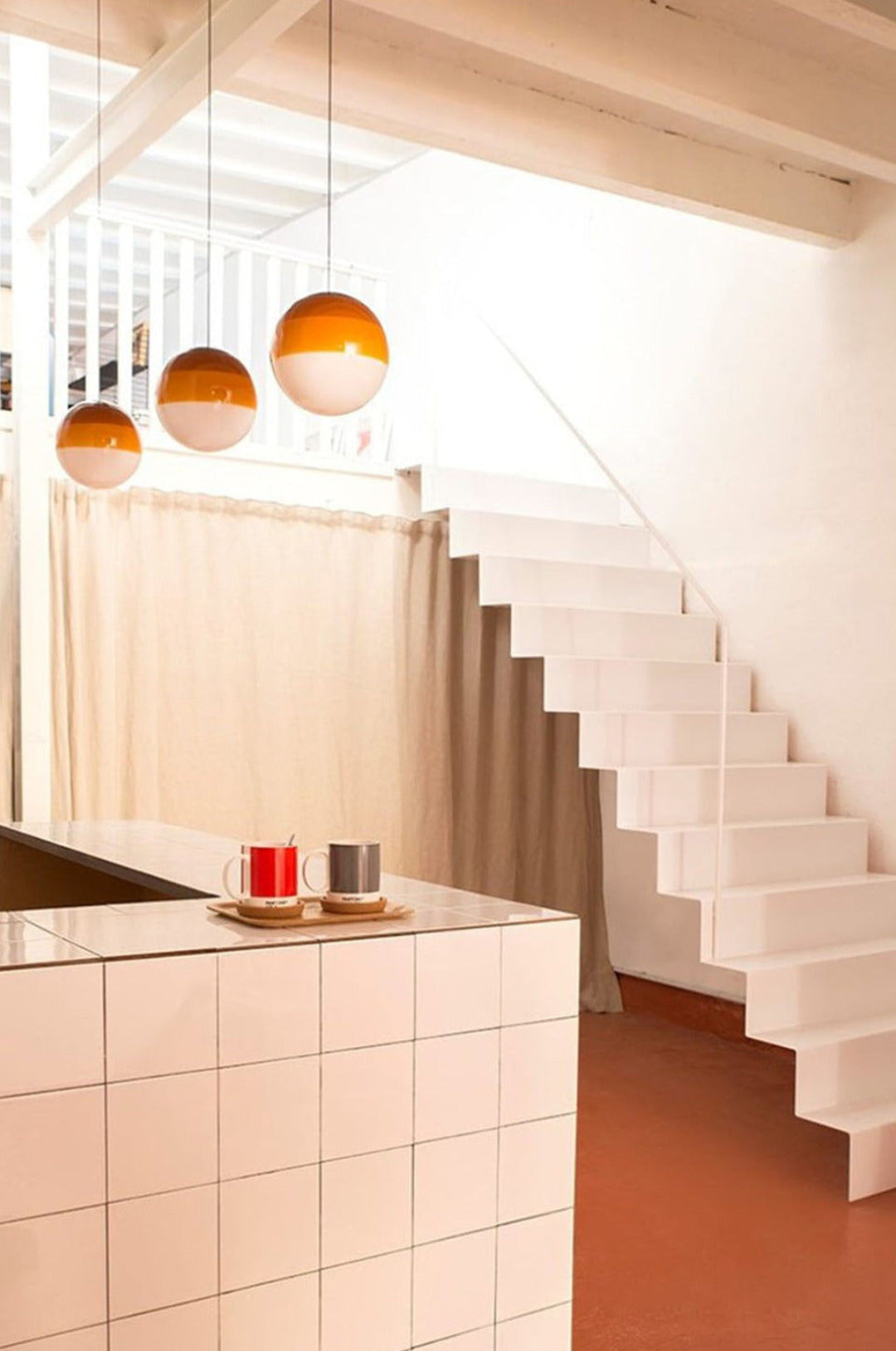 Modern Pendant Light with Gradient Colour – Energy Efficient and Stylish