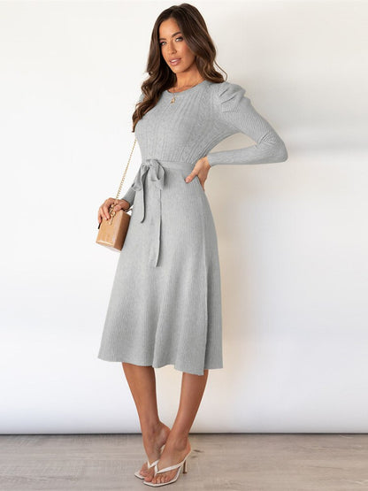 Robe midi en maille élégante avec ceinture et motif torsadé pour femme