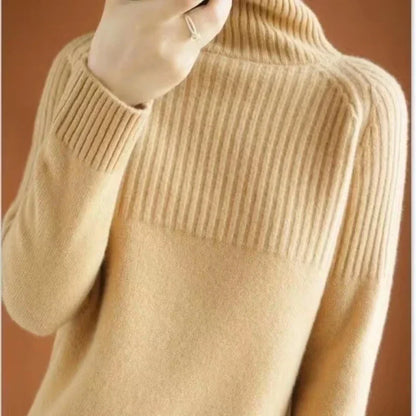 Elegant Warm Ladies' Turtleneck Sweater with Ribbed Details
