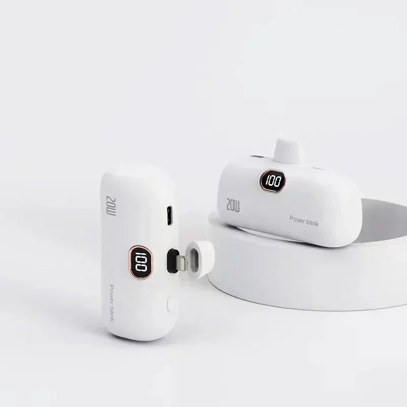 Mini Powerbank 2600-10000mAh with Integrated Connector – Compact Fast Charging with Digital Display