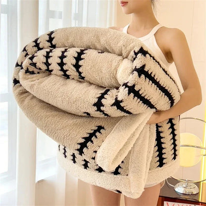 Coperta double-face con motivo geometrico e pile sherpa – Morbida, calda e decorativa