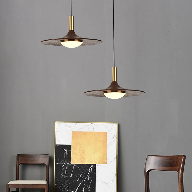 Noorse hanglamp van walnoothout – Stijlvol, modern en energiezuinig