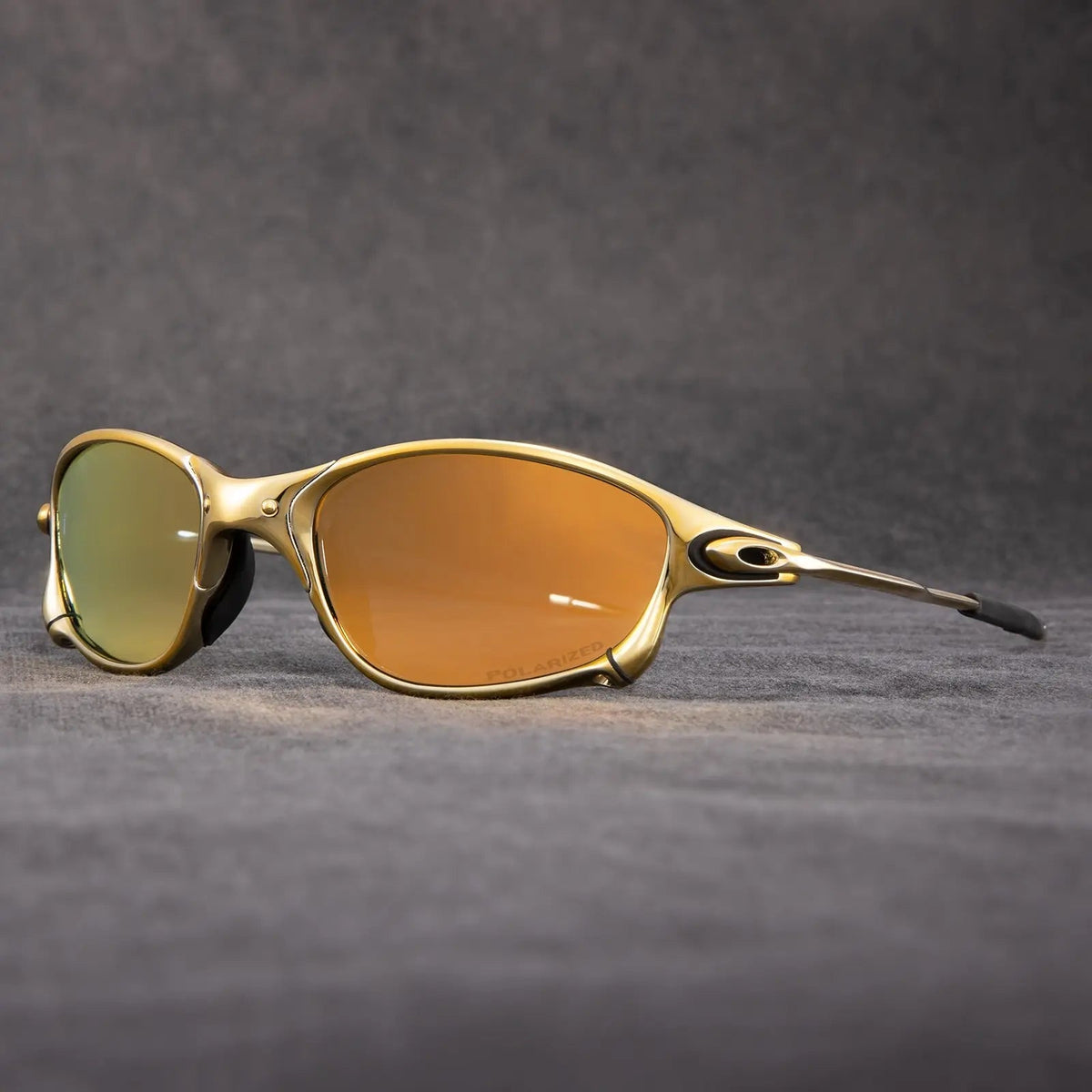 Gafas de sol deportivas polarizadas - montura metálica con lentes rojas