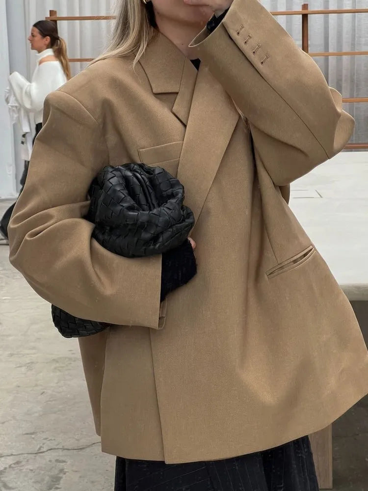 Oversized Women's Blazer Chic with Notched Collar and Long Sleeves