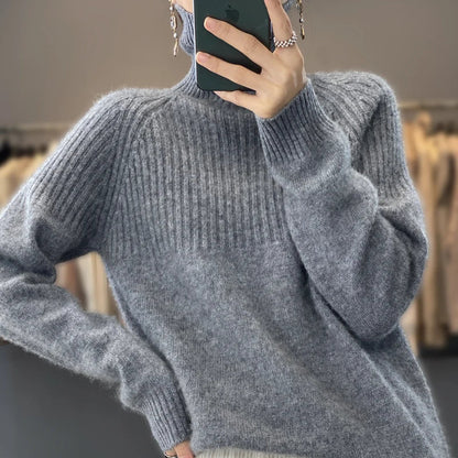 Elegant Warm Ladies' Turtleneck Sweater with Ribbed Details