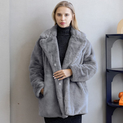 Neve - Cosy oversized winter faux fur coat for women