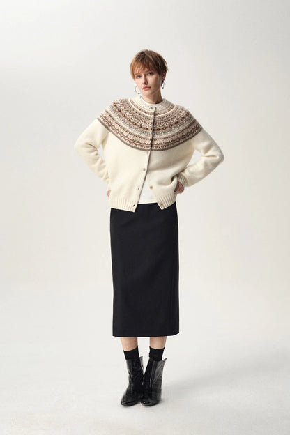 Ladies' Cozy Wool Vest with Norwegian Pattern and Button Closure