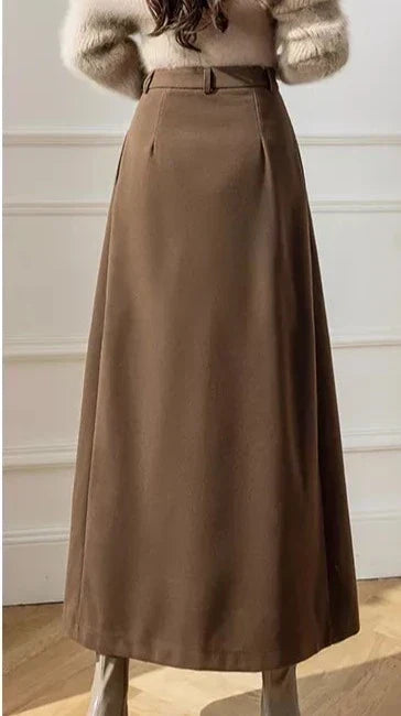 Elegant Maxi Skirt with High Waist and Deep Pleats
