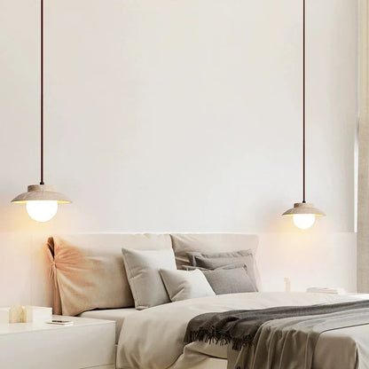 Elegante LED-Pendelleuchte aus Travertin