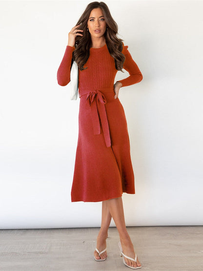 Robe midi en maille élégante avec ceinture et motif torsadé pour femme