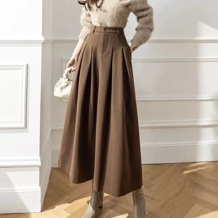 Elegant Maxi Skirt with High Waist and Deep Pleats