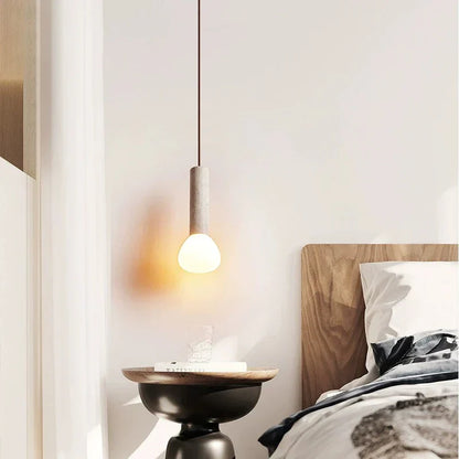 Elegantni luster od kremastog travertina