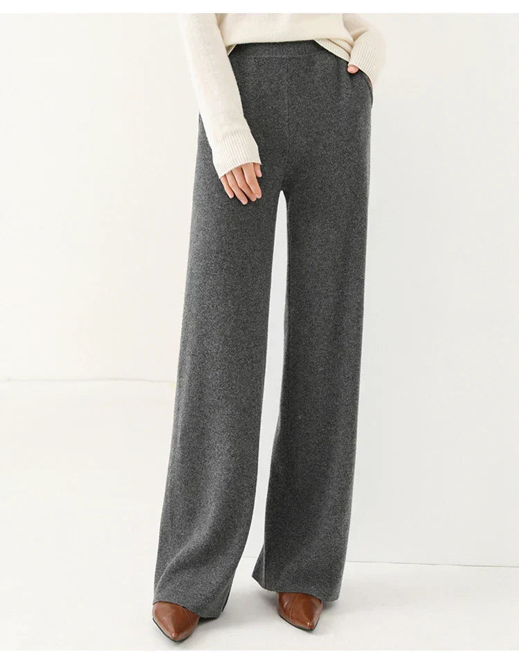 Luxury Women's Corduroy Trousers with Wide Legs and Elastic Waist