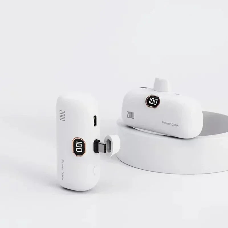 Mini Powerbank 2600-10000mAh with Integrated Connector – Compact Fast Charging with Digital Display