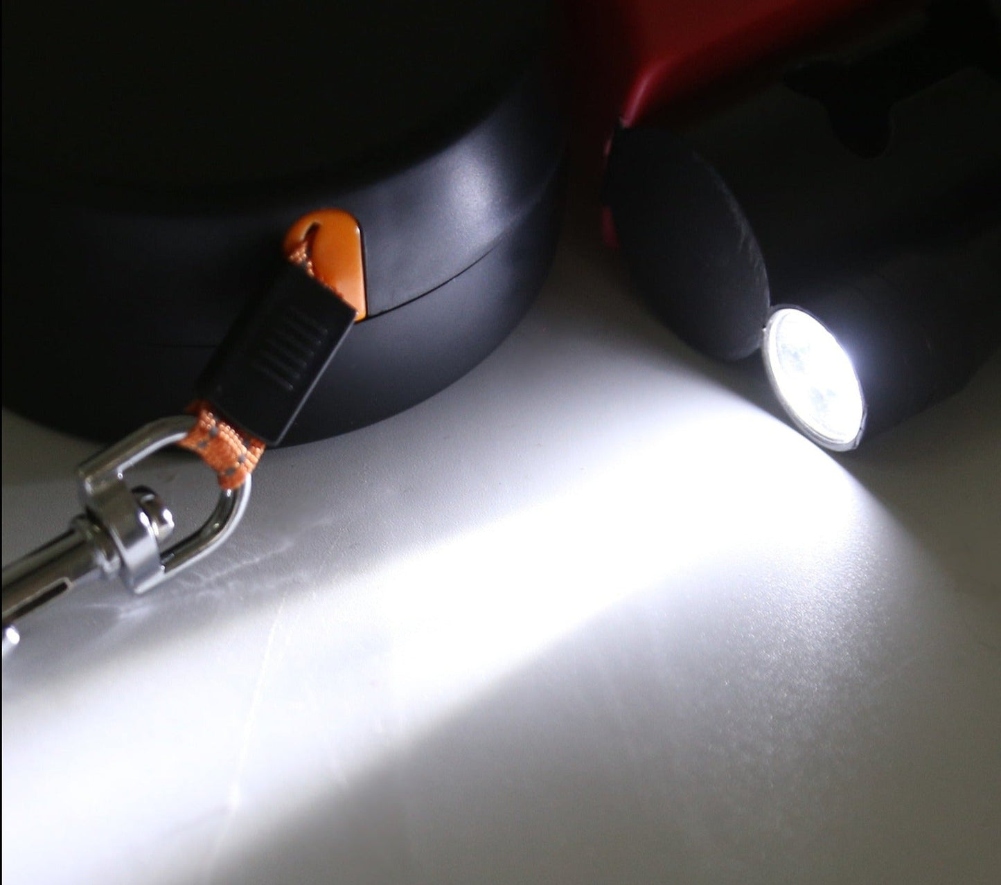 PetWorld - Double Innovative Retractable Dog Lead with Light