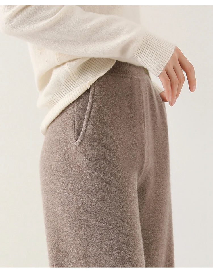 Luxury Women's Corduroy Trousers with Wide Legs and Elastic Waist