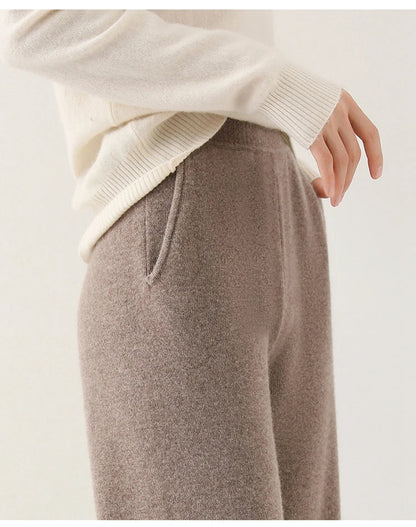 Luxury Women's Corduroy Trousers with Wide Legs and Elastic Waist