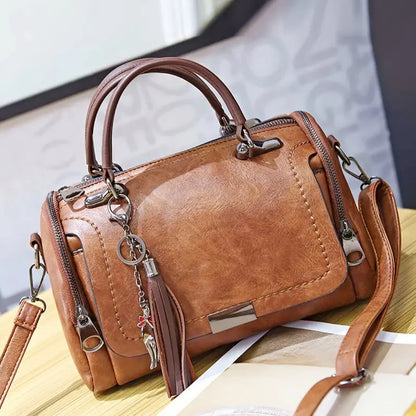 Lorelei – Stylish Shoulder Bag with Detachable Strap