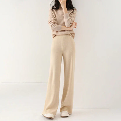 Luxury Women's Corduroy Trousers with Wide Legs and Elastic Waist