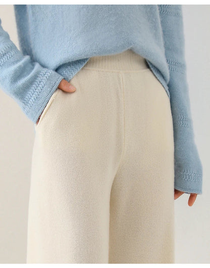 Luxury Women's Corduroy Trousers with Wide Legs and Elastic Waist