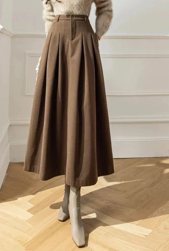 Elegant Maxi Skirt with High Waist and Deep Pleats