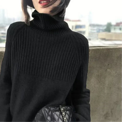 Elegant Warm Ladies' Turtleneck Sweater with Ribbed Details