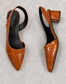 Amberly - Vintage pumps met spitse neus, slingback en blokhak