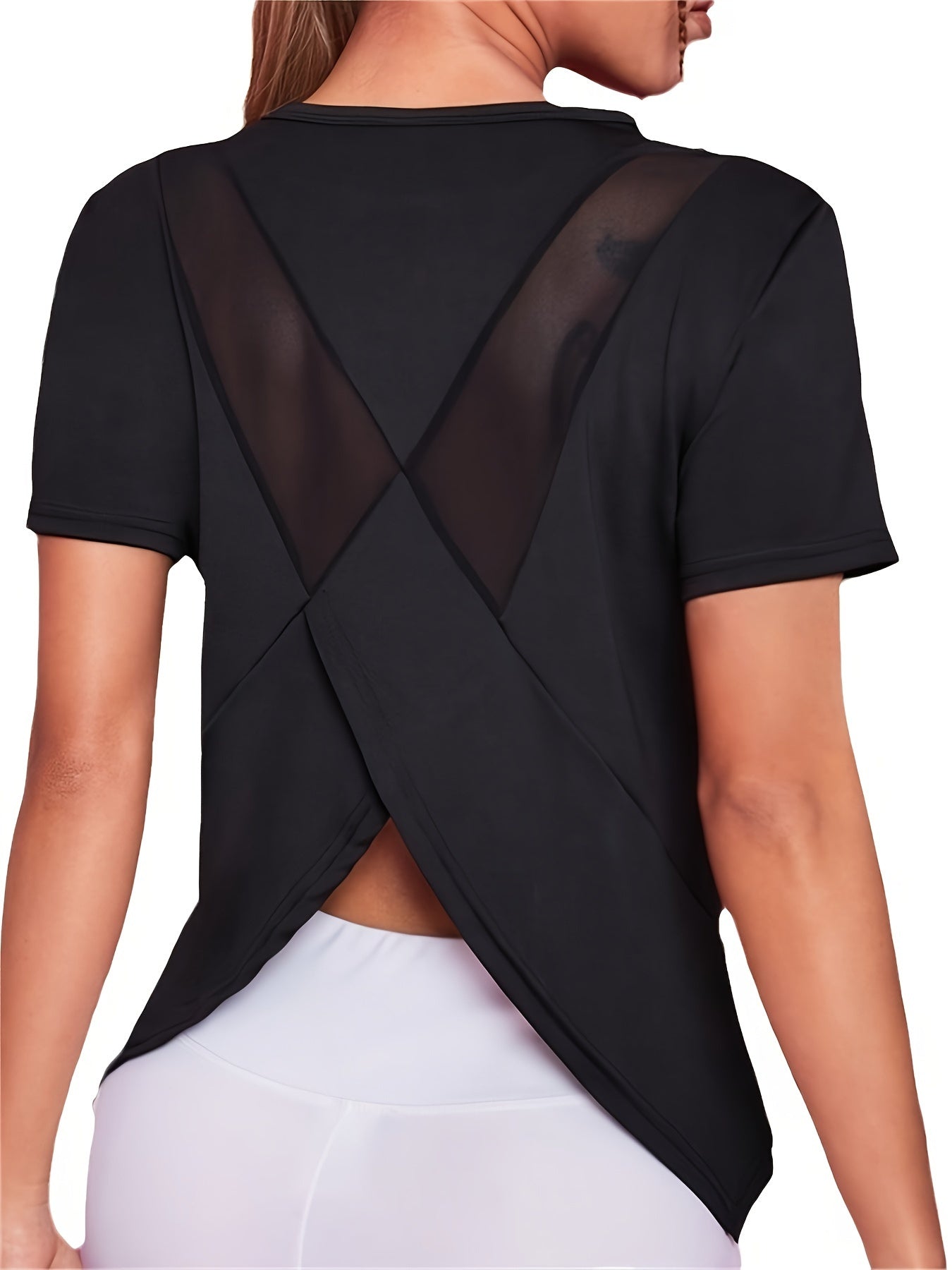 Sara | Quick-drying women's sports t-shirt with short sleeves and breathable mesh contrast