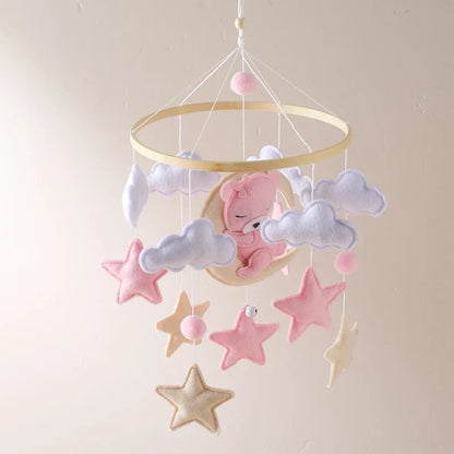 Holz-Mobile fürs Babybett mit Filzbären – Beruhigendes und stilvolles Babyaccessoire