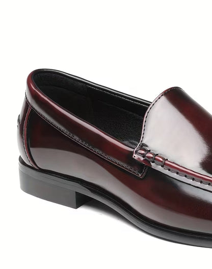 Chaussures au design léger et à bout pointu