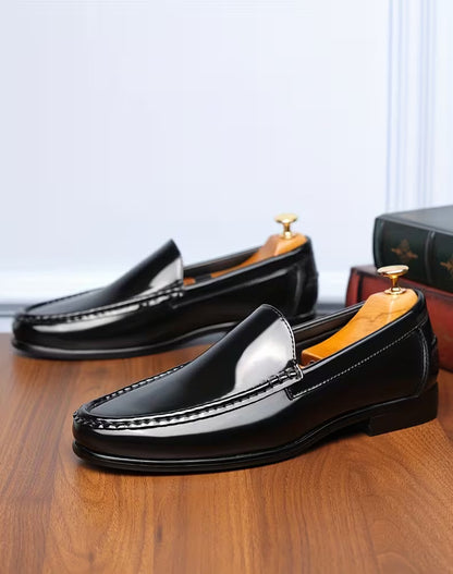 Chaussures au design léger et à bout pointu