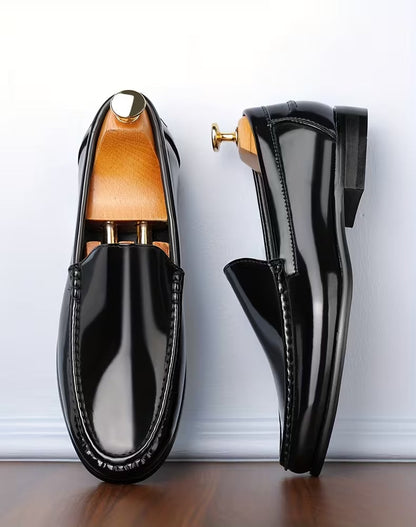 Chaussures au design léger et à bout pointu