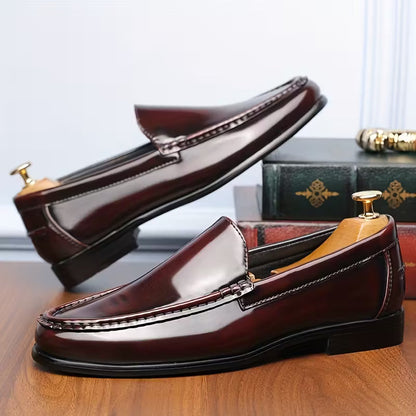 Chaussures au design léger et à bout pointu