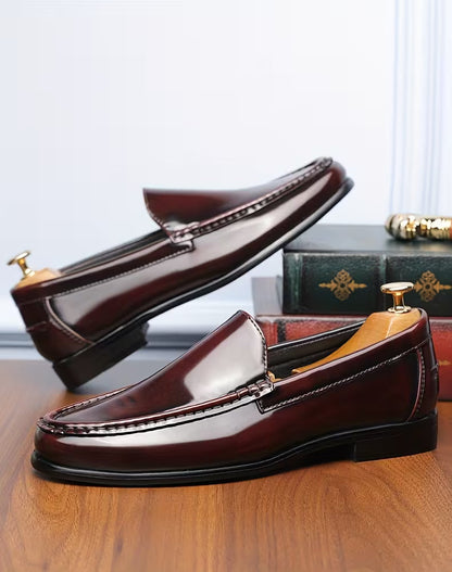 Chaussures au design léger et à bout pointu