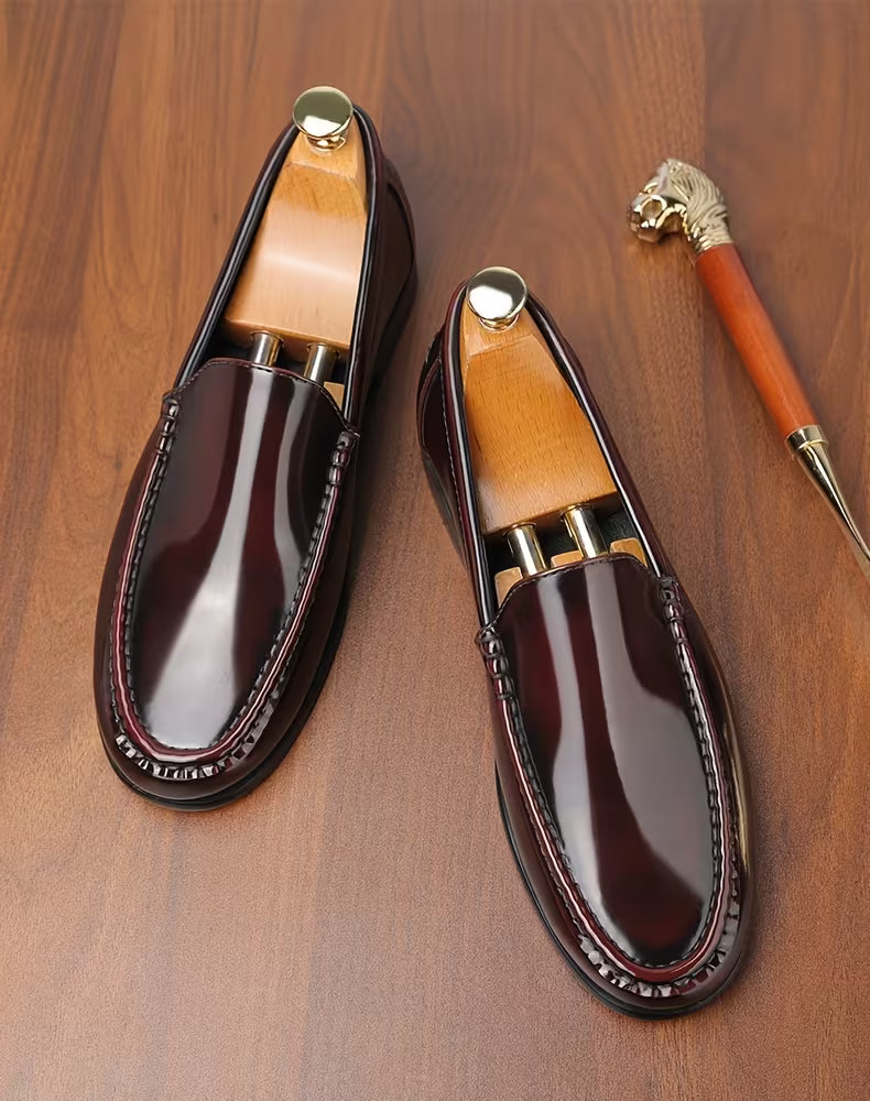 Chaussures au design léger et à bout pointu