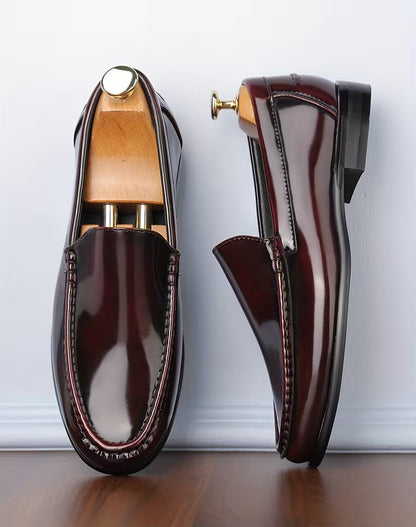 Chaussures au design léger et à bout pointu