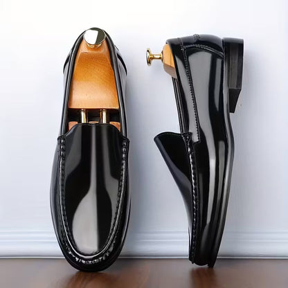 Chaussures au design léger et à bout pointu